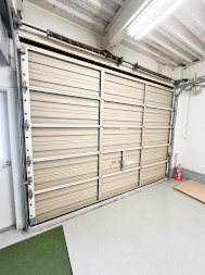 植松町貸倉庫の内装