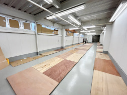 植松町貸倉庫の内装