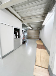 植松町貸倉庫の内装