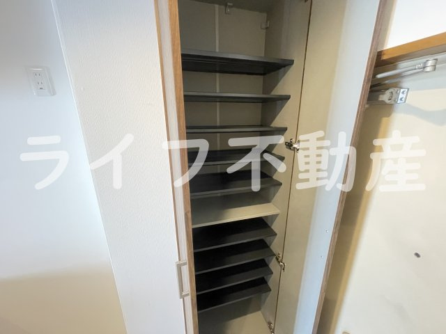 ハイツシャイニングNの収納|収納スペース豊富です