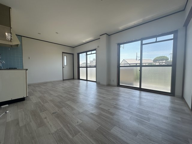 フジハイツの居間・リビング