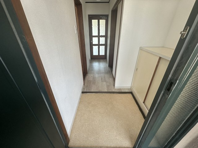 フジハイツの玄関