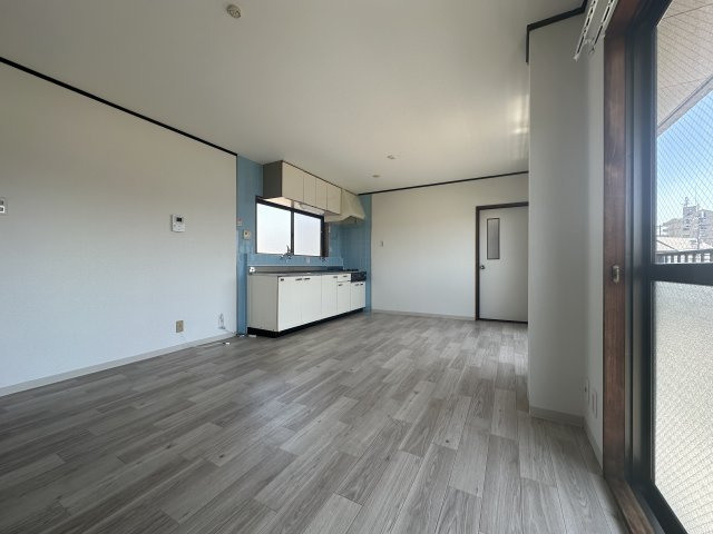 フジハイツの居間・リビング