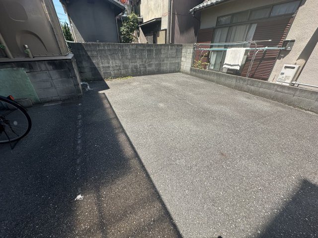フジハイツの駐車場