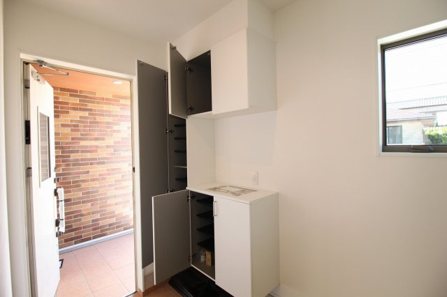 一ツ橋　5号地　新築戸建（全6区画）の収納|玄関収納