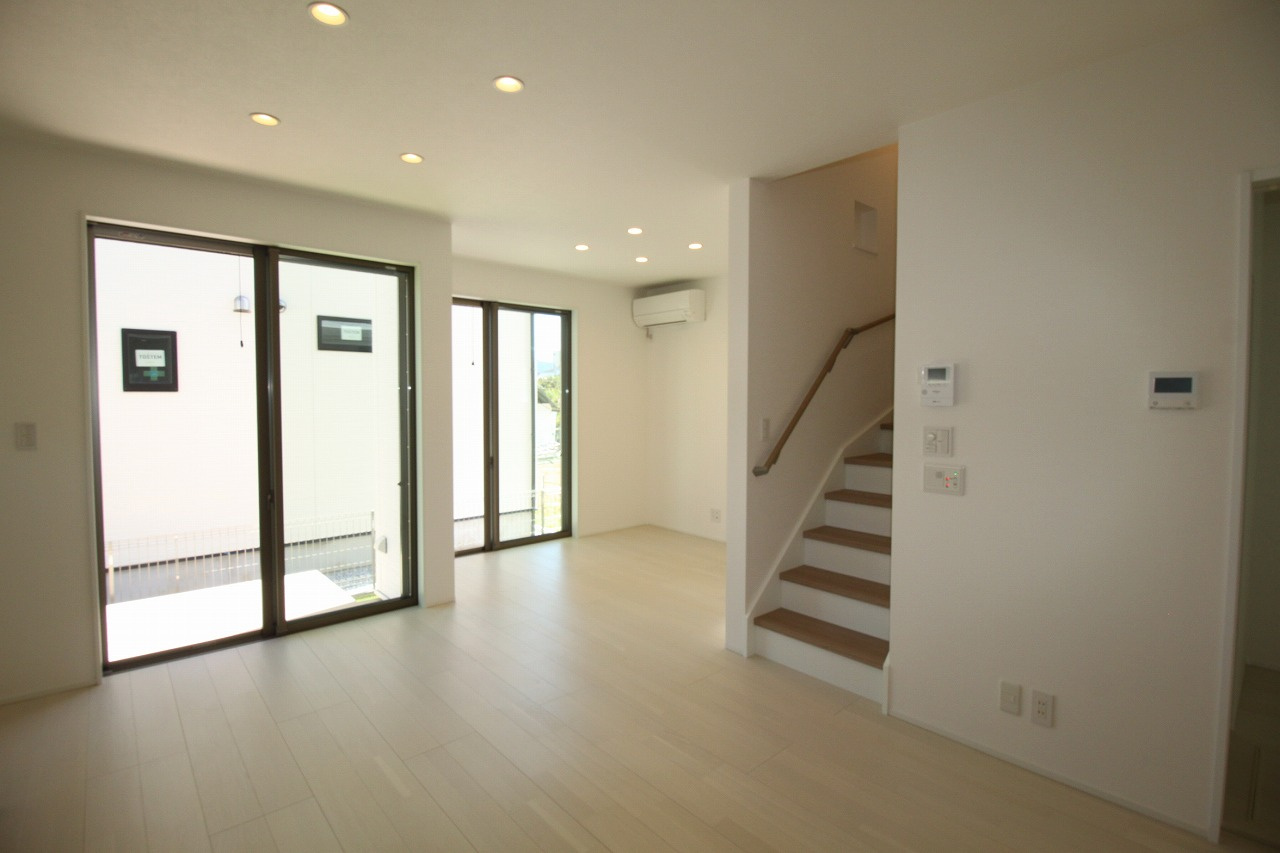 一ツ橋　5号地　新築戸建（全6区画）の居間・リビング|1F　LDK　15.5帖