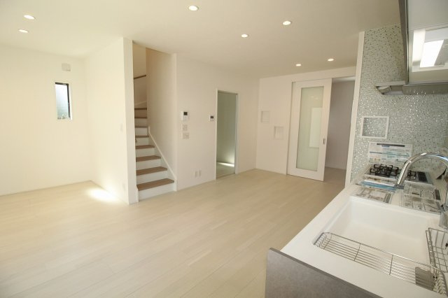 一ツ橋　5号地　新築戸建（全6区画）の居間・リビング|1F　LDK　15.5帖