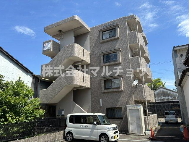 マンションプリオールの外観