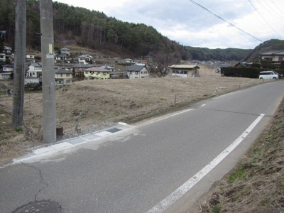 【外観】 | 辰野町赤羽 売地⑤ | 外観と前面道路