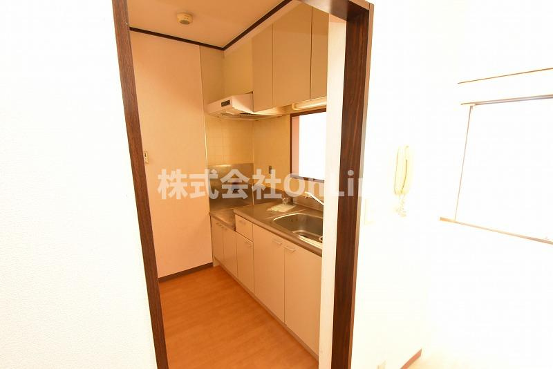 八尾市青山町４丁目のアパートのキッチン