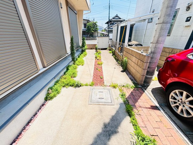 西区三橋6丁目　中古一戸建ての駐車場