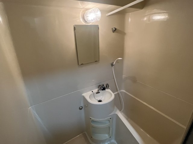 ジョイナス三宅の浴室