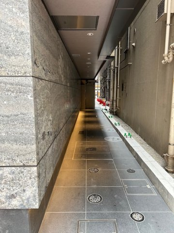 SANWAすずらんBldg.のエントランス