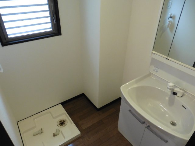 御所北エクセル三宅の洗面所