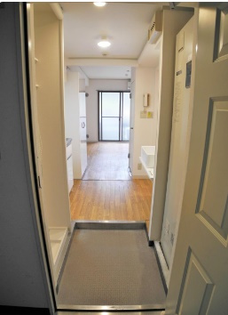 鞍馬口アイビーハウスの玄関