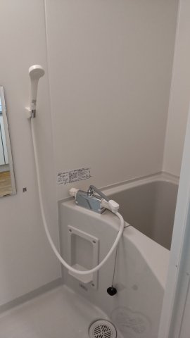 鞍馬口アイビーハウスの浴室