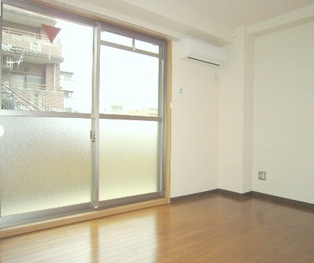 二条CUBEの居間・リビング