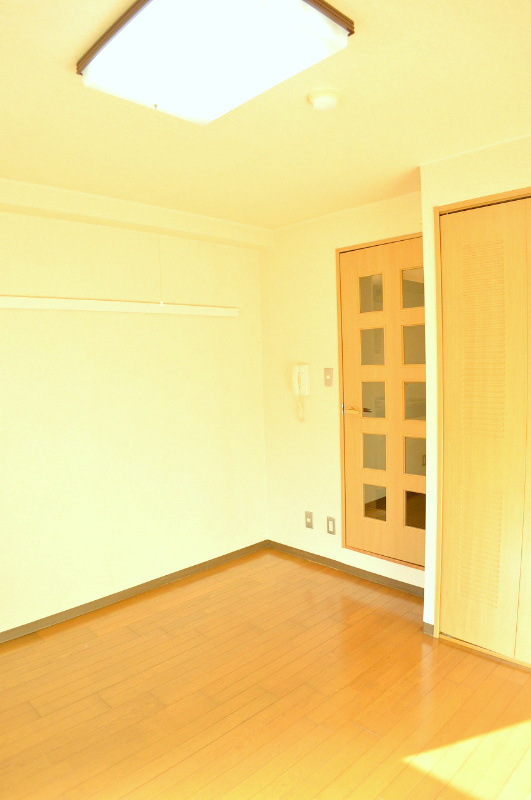 二条CUBEの居間・リビング