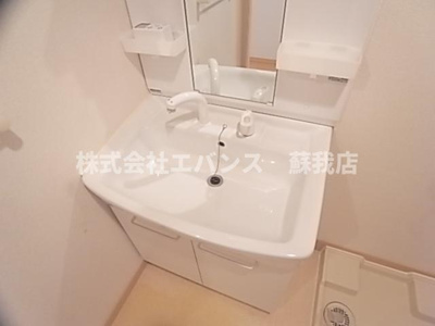 【独立洗面台】 | ポチハウス | 独立洗面台、小物を置くことができて便利です