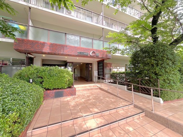 ◆最上階角住戸◆令和６年４月リノベーション完了済み◆伏見稲荷駅徒歩８分◆コトーハイツ伏見稲荷Ｃ棟のエントランス|エントランス