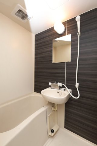 学生会館 Uni E'meal 京都三山木の浴室