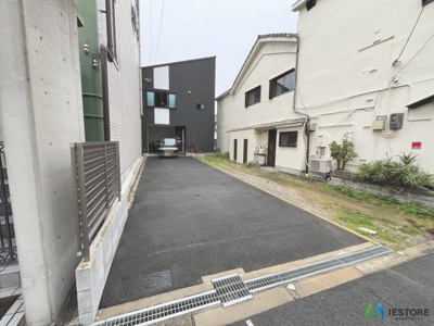 【前面道路含む現地写真】 | 万代東３丁目　中古一戸建 | 前面道路含む現地写真です