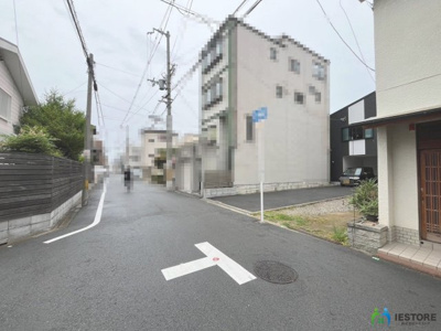 【前面道路含む現地写真】 | 万代東３丁目　中古一戸建 | 前面道路含む現地写真です