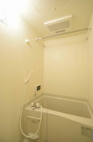 京洛マンションの浴室