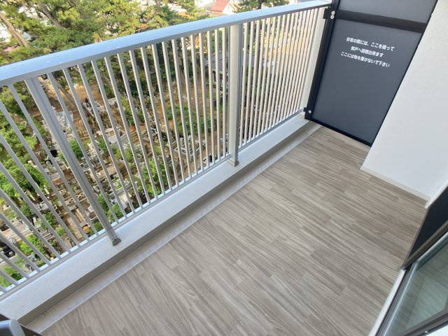 パークアクシス市川のバルコニー