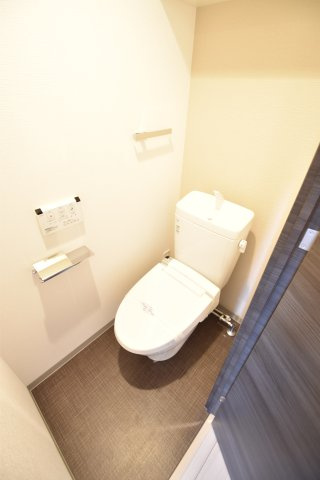 大阪市城東区新喜多２丁目の賃貸マンションのトイレ