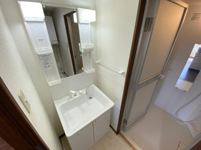 【洗面所】 | グラード安慶名 | ※写真は反転タイプ１Ｆのお部屋になります。
