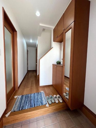 【玄関】 | 【仲介手数料０円】平塚市南金目　中古一戸建て | 平塚市南金目　中古一戸建て