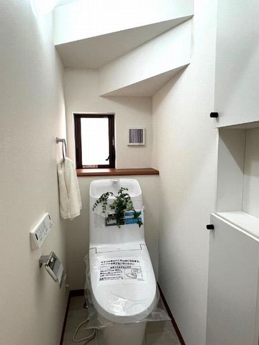 【トイレ】 | 【仲介手数料０円】平塚市南金目　中古一戸建て | 平塚市南金目　中古一戸建て