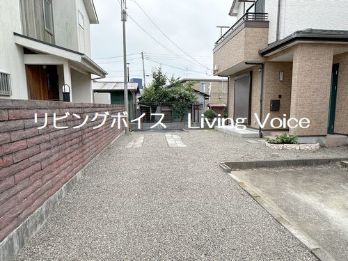 【仲介手数料０円】平塚市南金目　中古一戸建ての駐車場|平塚市南金目　中古一戸建て