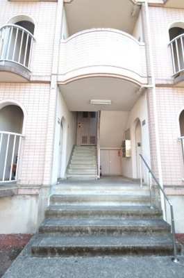 【エントランス】 | モアグランドリーMY　A