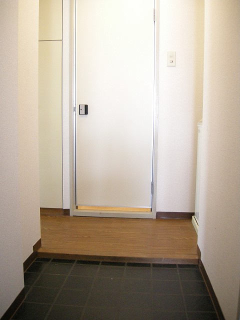 DETOM-1烏丸一条の玄関