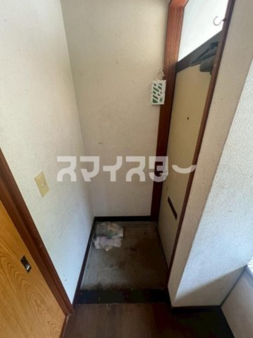古矢アパートの玄関