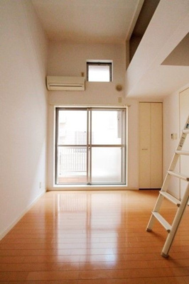 【居間・リビング】 | サンシティ西新 | 別号室の写真になります。現況優先。