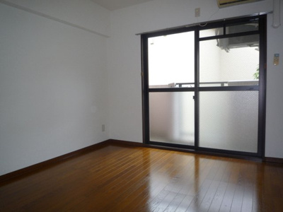 【居間・リビング】 | ジュパ-ル別府 | 別号室の写真になります。現況優先。