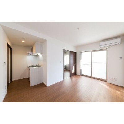 【居間・リビング】 | L’Opus賀茂 | 別号室の写真になります。現況優先。