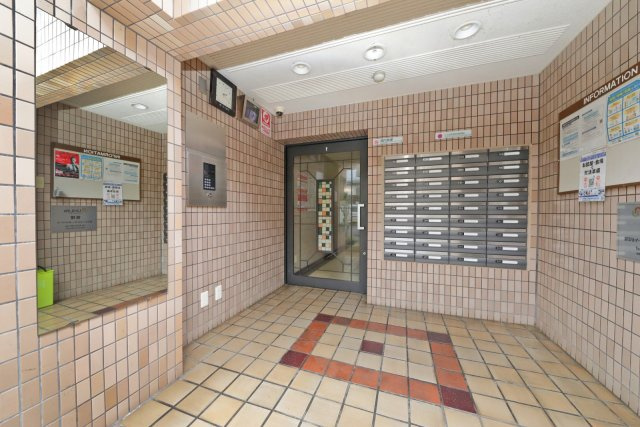 ヤングヴィレッジ三山木のエントランス