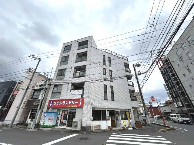鉄骨造のマンションです。