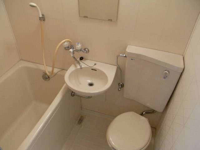 DETOM-1烏丸二条の浴室