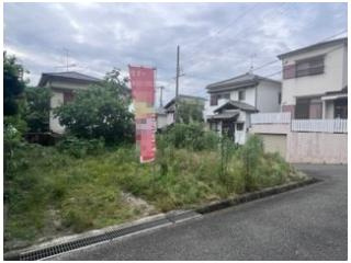 売土地　四條畷市岡山東5丁目（建築条件無し更地）の前面道路含む現地写真