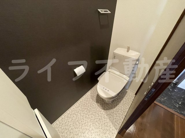 プレセアコート花園B棟のトイレ|ゆったりとした空間のトイレです