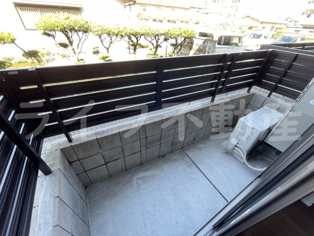 プレセアコート花園B棟のバルコニー|開放的で明るい空間を演出してくれるバルコニーです