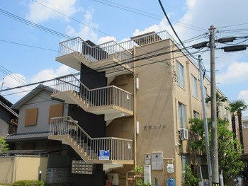 東楽ハイツの外観