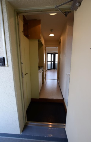 DETOM-1鴨川の玄関