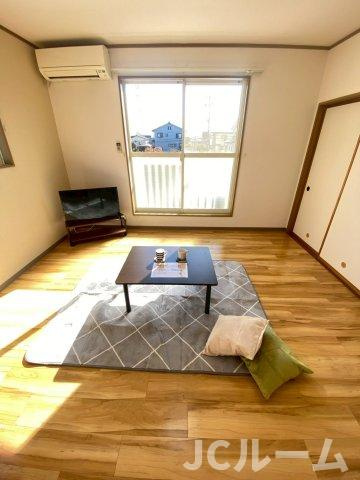 ジョイフルハイツの洋室