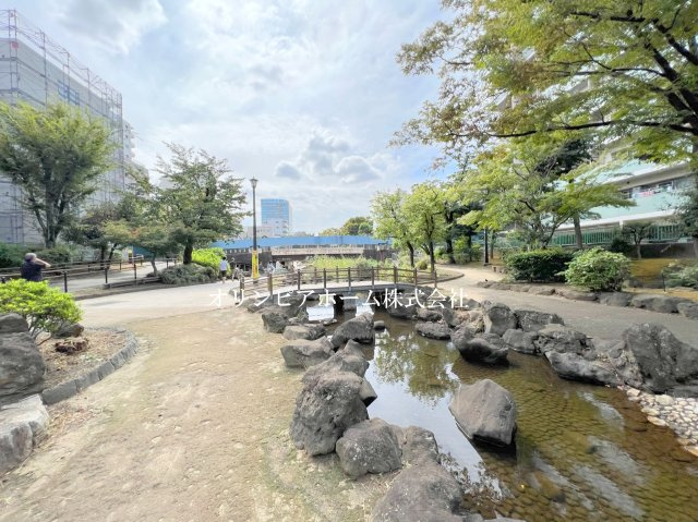 錦糸町ガーデニア　2階　リ　ノベーション済の周辺|専用庭は大横川親水公園に面し、半永久的に明るく眺めがよいお部屋です。